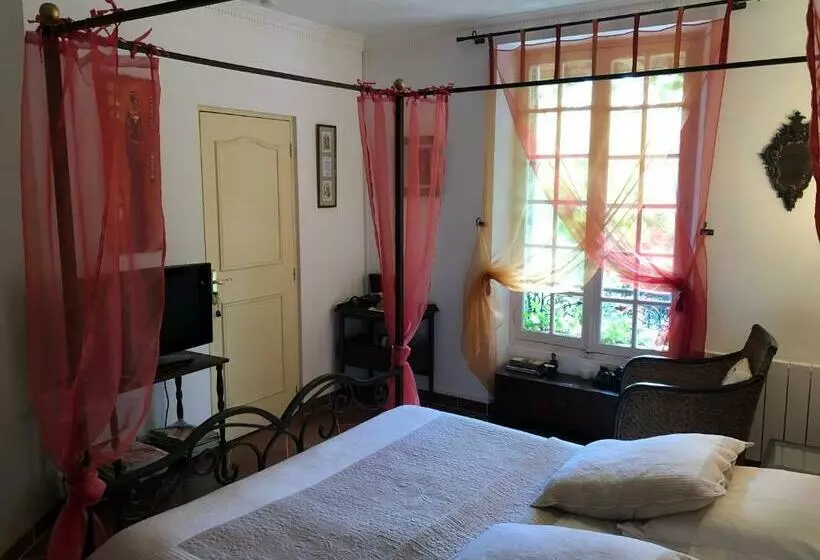 Aamiaismajoitus (B&B) Le Cèdre Bleu