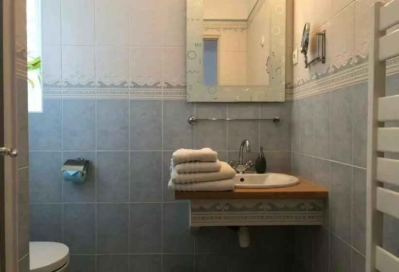 Aamiaismajoitus (B&B) Le Cèdre Bleu