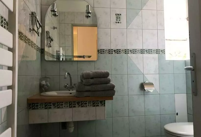 Aamiaismajoitus (B&B) Le Cèdre Bleu