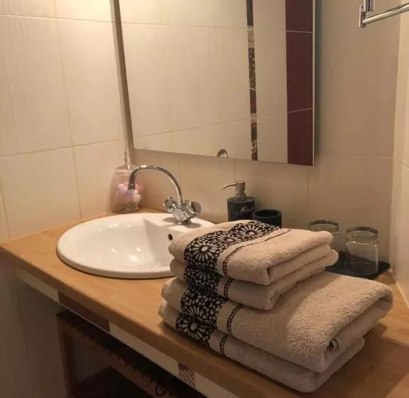 Aamiaismajoitus (B&B) Le Cèdre Bleu