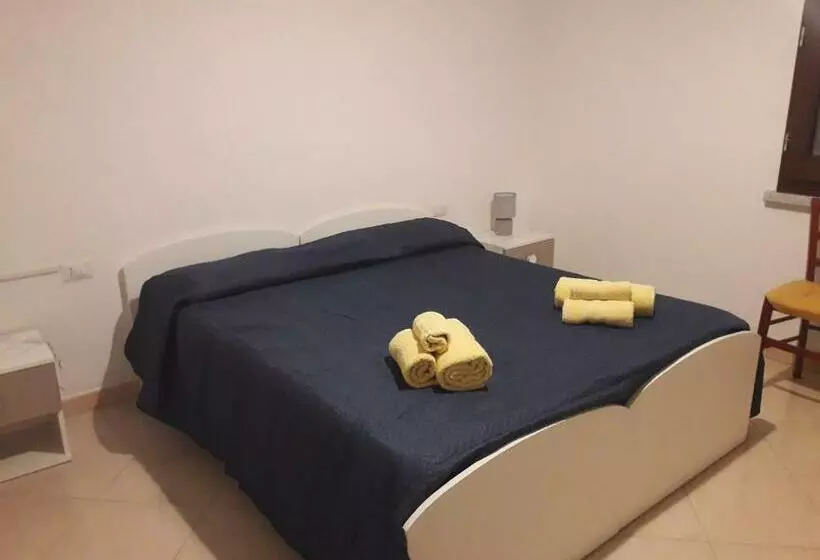 ベッドアンドブレックファースト Le Rondini