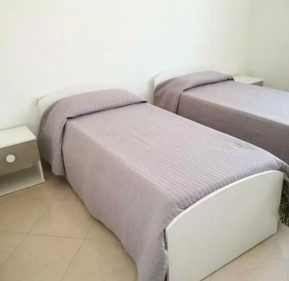 ベッドアンドブレックファースト Le Rondini