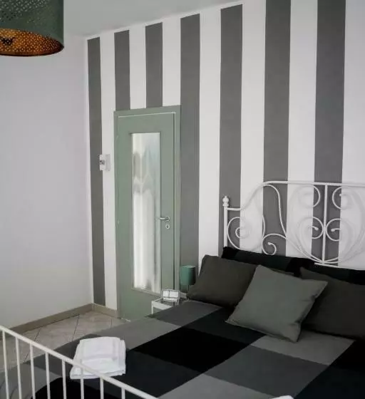 تختخواب و صبحانه Le Stanze Di Alicam