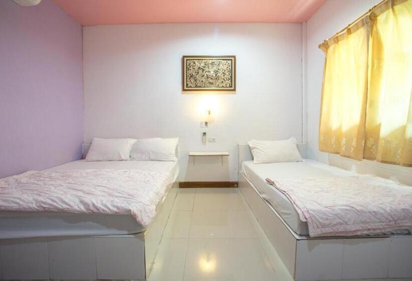 Отель Greenhouse Resort