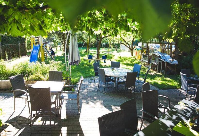 호텔 Gästehaus Adler