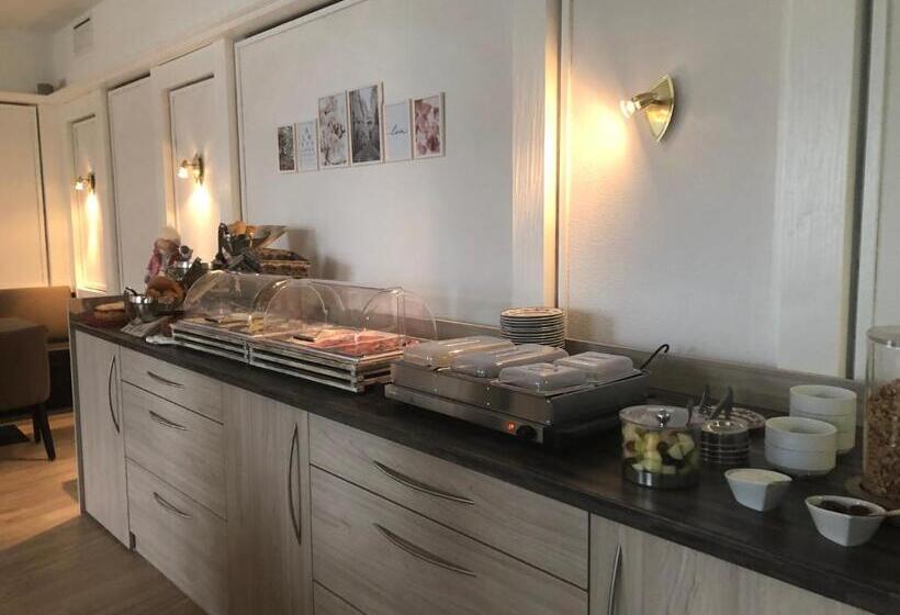 호텔 Gästehaus Adler