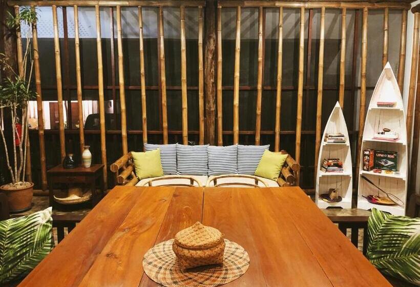 هتل The Cabins At Lvf