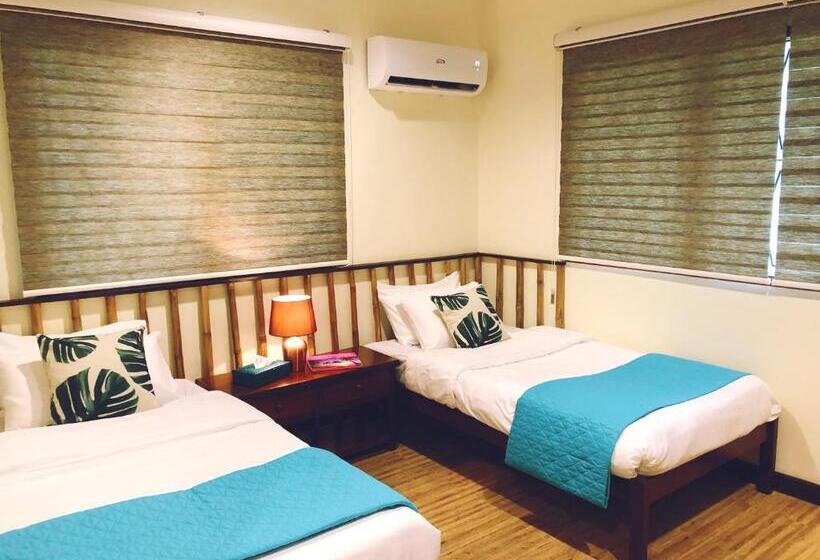 هتل The Cabins At Lvf