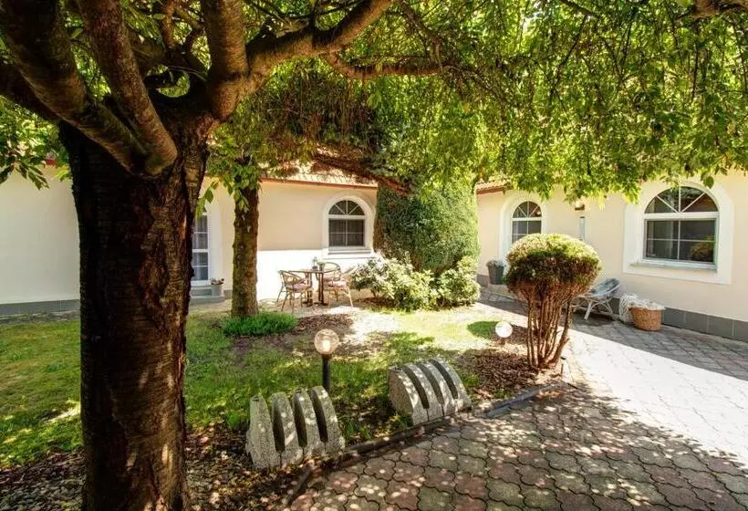 ペンション Penzion U Zámeckého Parku