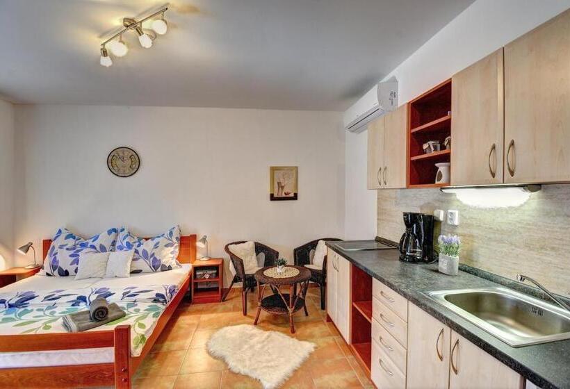 پانسیون Penzion U Zámeckého Parku