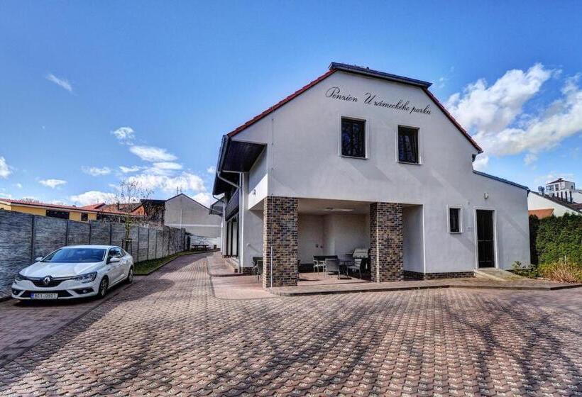 پانسیون Penzion U Zámeckého Parku