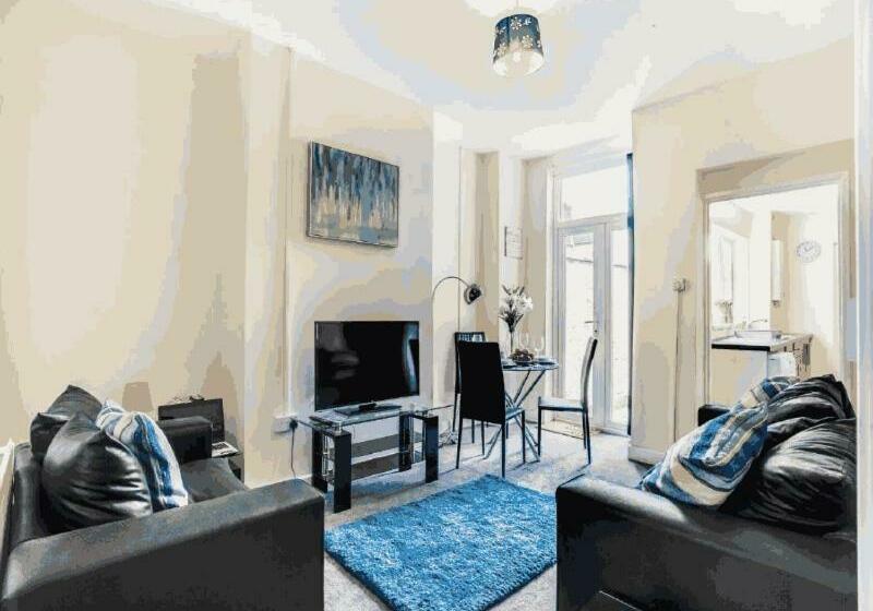 Пансион Townhouse @ 62 Samuel Street Crewe