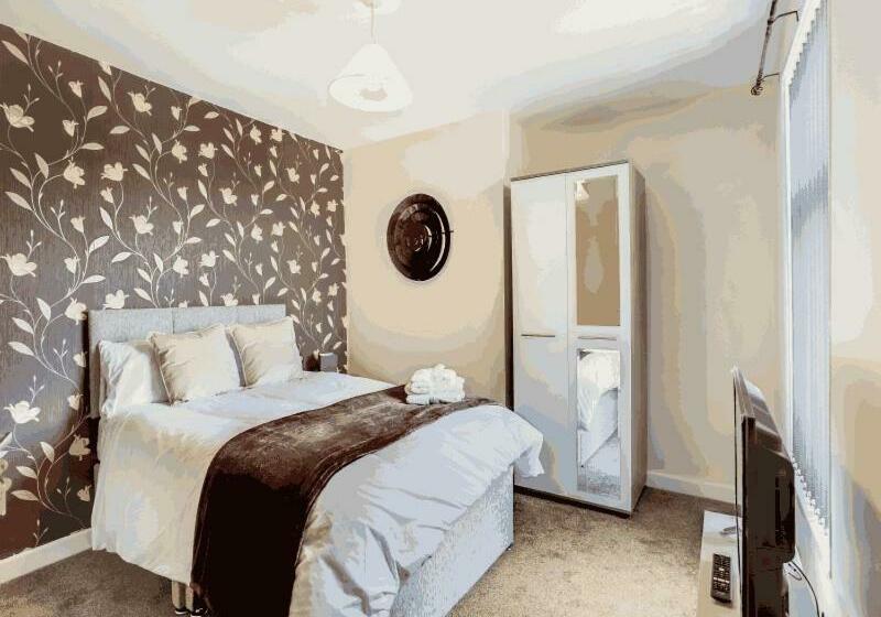 Пансион Townhouse @ 62 Samuel Street Crewe