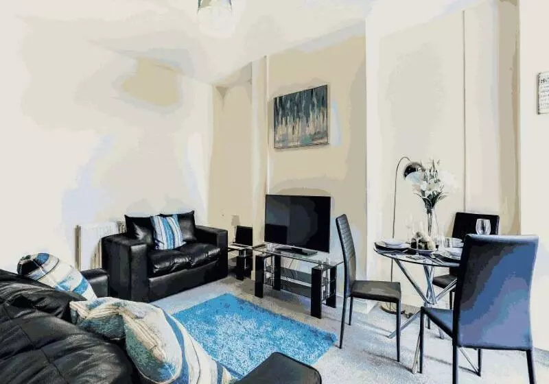 Majatalo Townhouse @ 62 Samuel Street Crewe