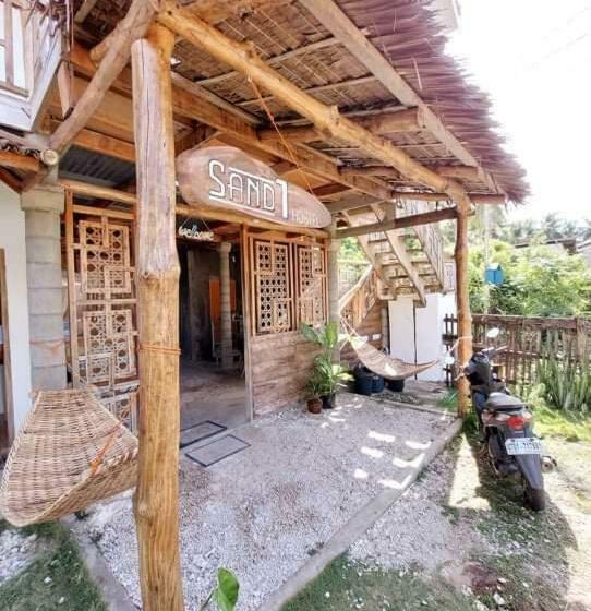 Sand 1 Hostel