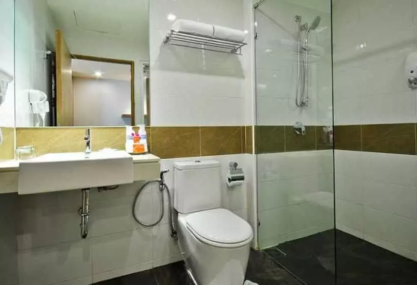 Ashlee Plaza Patong Hotel & Spa