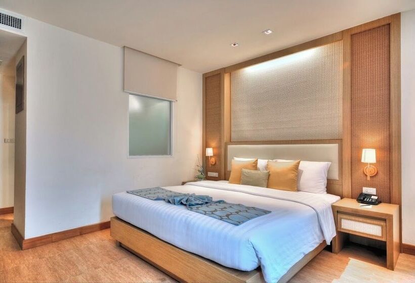 Ashlee Plaza Patong Hotel & Spa