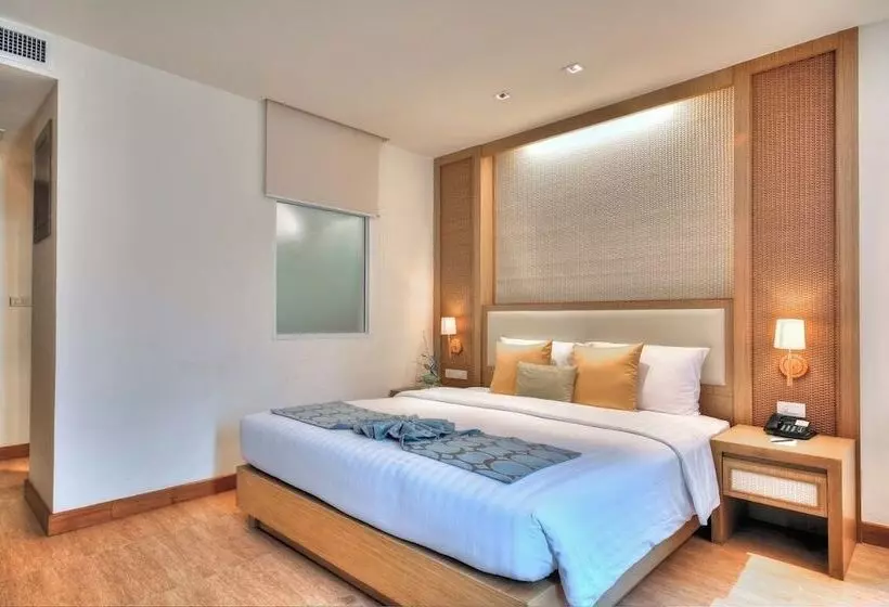 Ashlee Plaza Patong Hotel & Spa