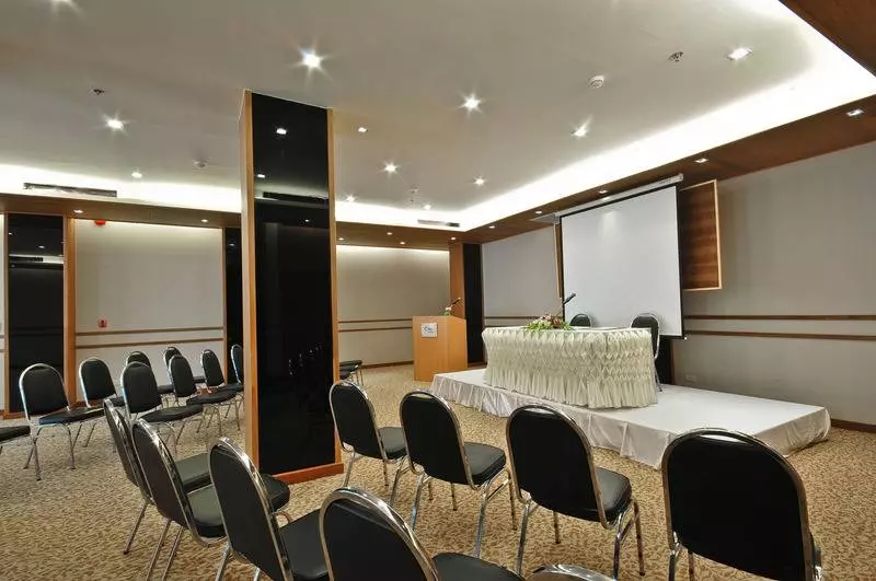 Ashlee Plaza Patong Hotel & Spa