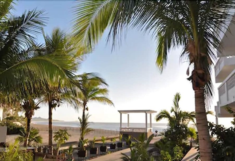 هتل Casa Costa Azul