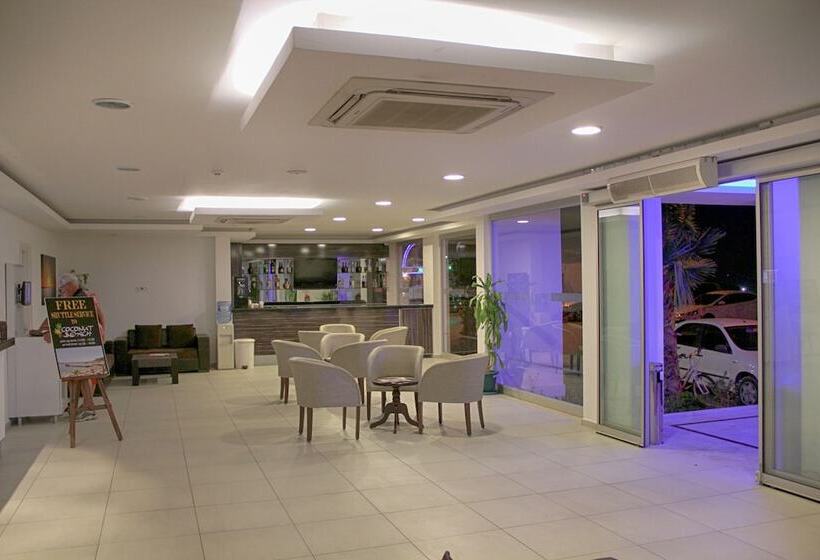 בית מלון כפרי Club Shark