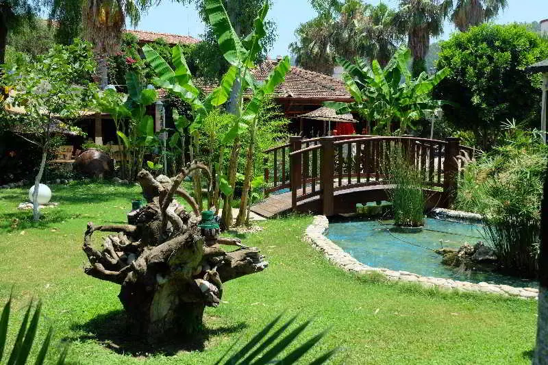 Отель Erendiz Garden