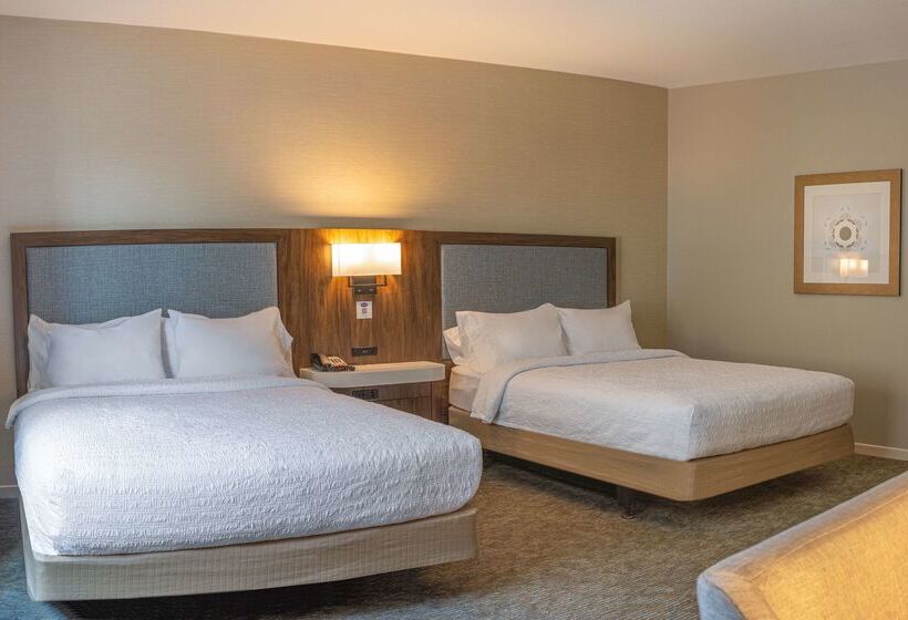 Отель Hampton Inn & Suites Boerne