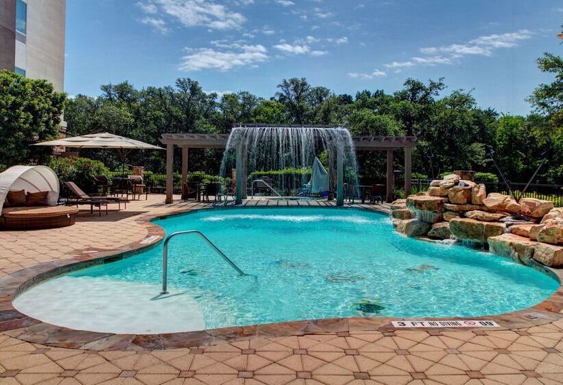 Отель Hampton Inn & Suites Boerne