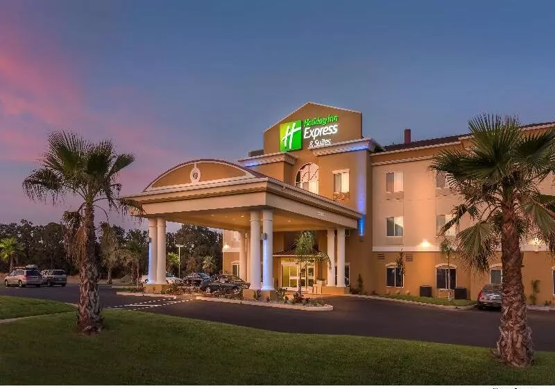 Отель Hampton Inn & Suites Red Bluff