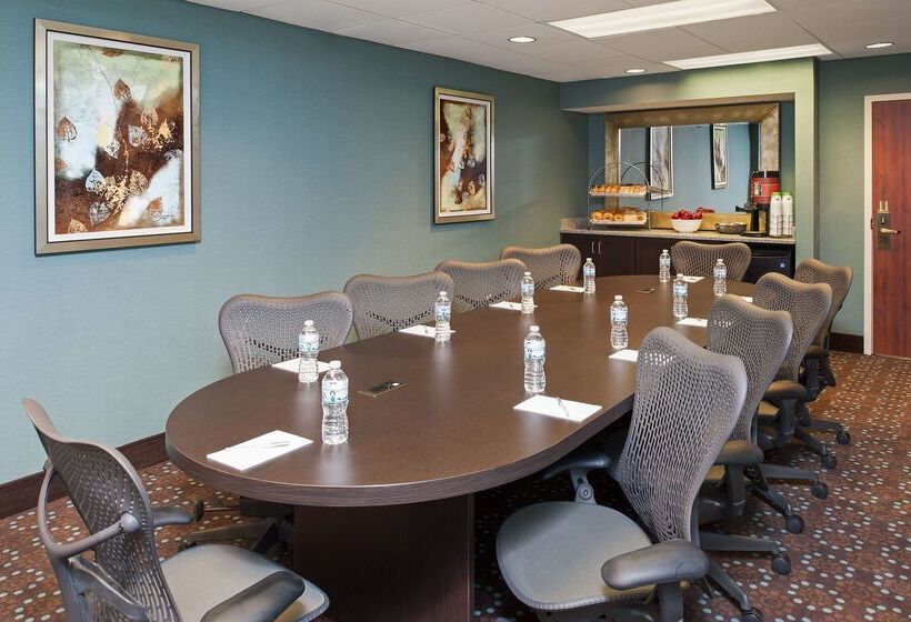 فندق Larkspur Landing South Bend