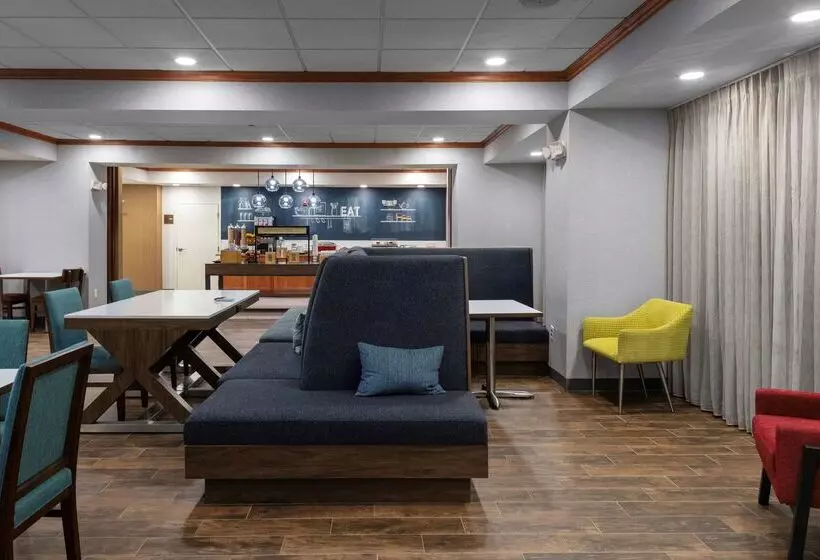 호텔 Hampton Inn Gretna   Smith Mountain Lake