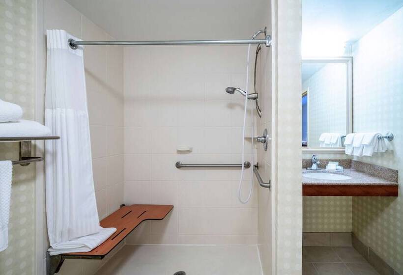 هتل Hilton Garden Inn Morgantown