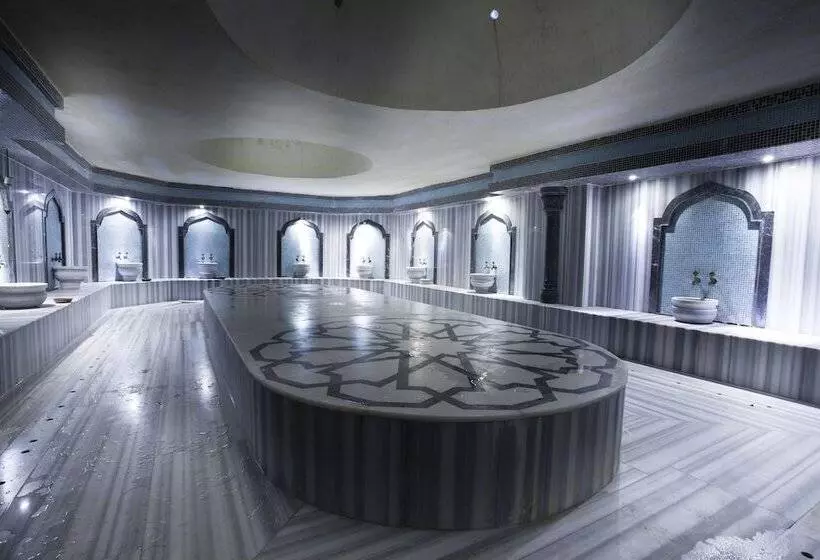 Отель Holiday City