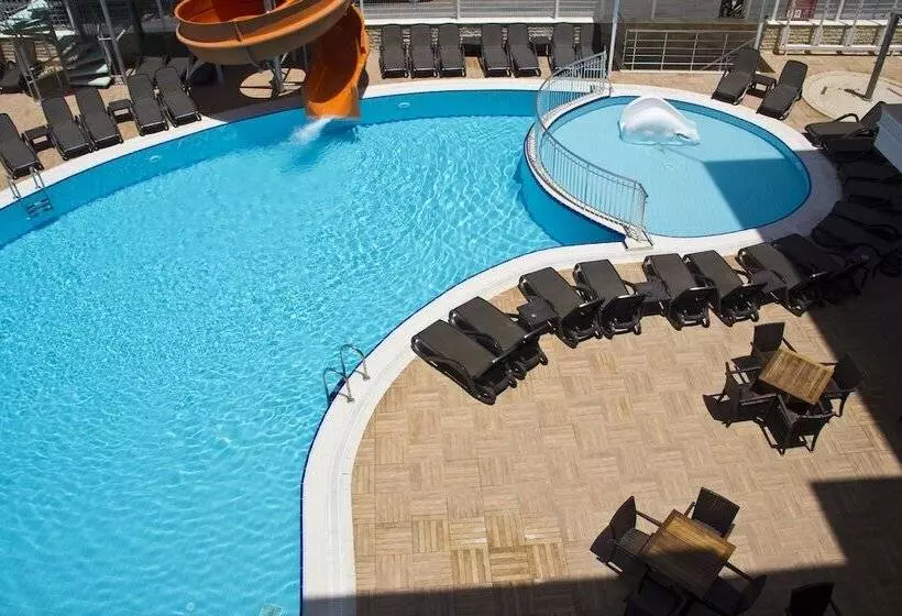 Отель Holiday City