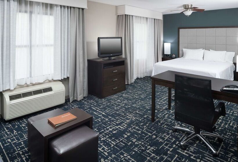Hotelli Homewood Suites By Hilton Cedar Rapidsnorth