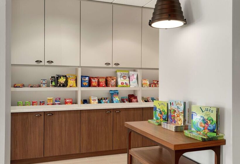 فندق Homewood Suites Fort Wayne