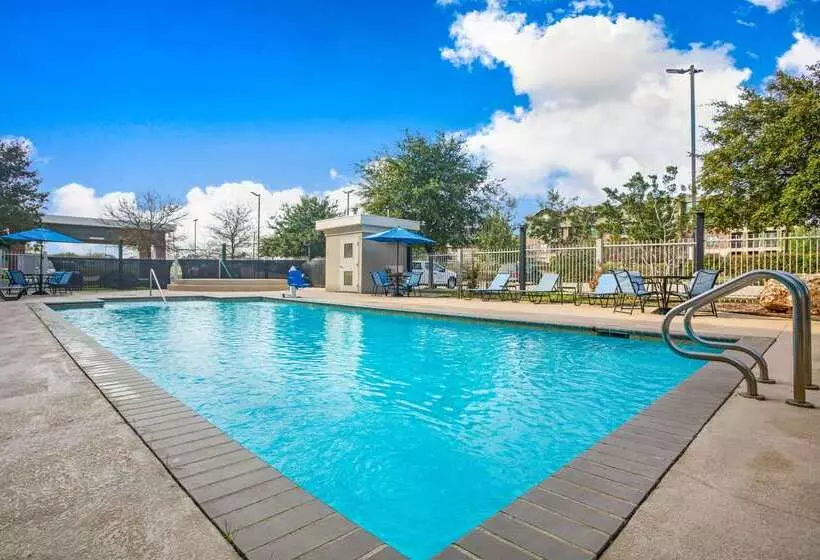 Hotel La Quinta By Wyndham Austin Nw/lakeline Mall