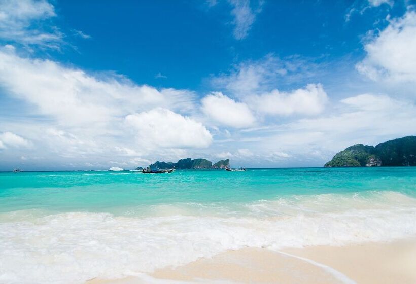 Отель Phi Phi The Beach Resort