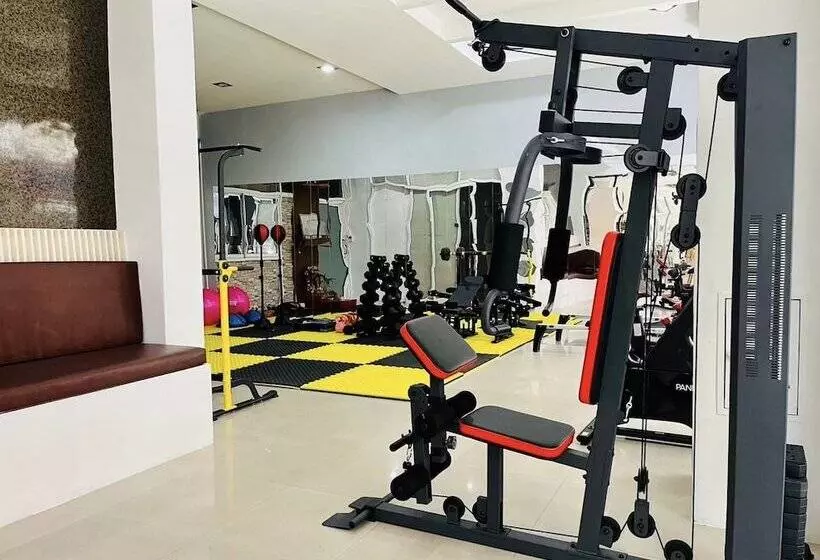 ホテル Pj Patong Resortel