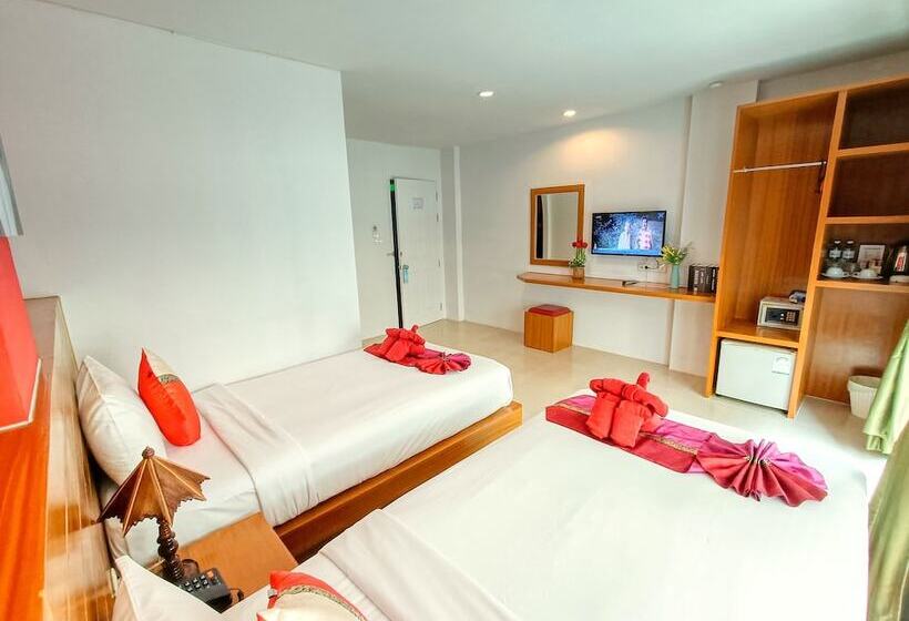 ホテル Pj Patong Resortel