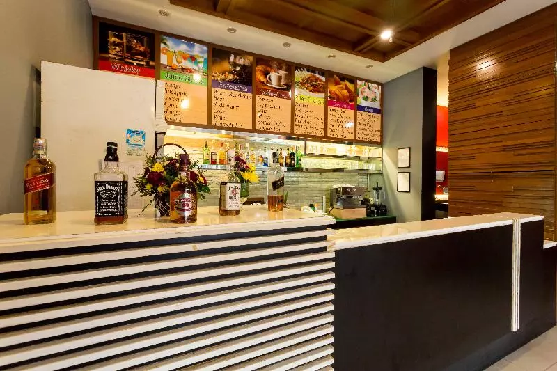 ホテル Pj Patong Resortel