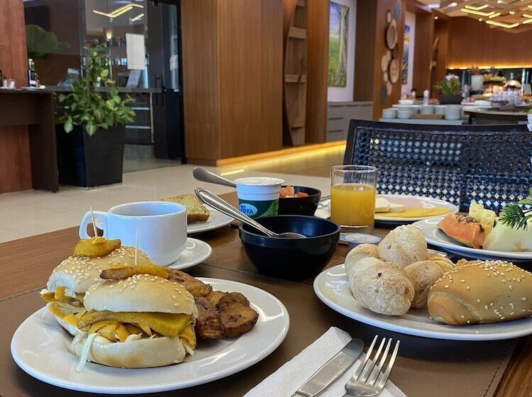 Quality Hotel Manaus