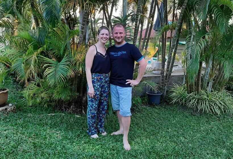 هتل D&k Smiley Phuket Resort