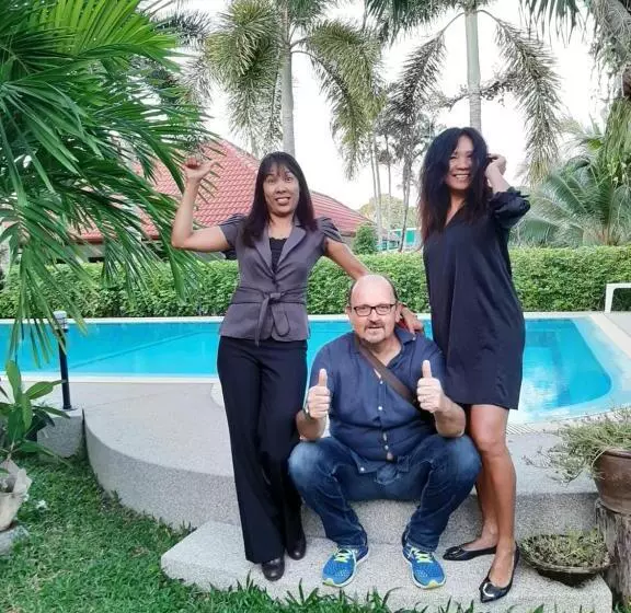 Hotel D&k Smiley Phuket Resort