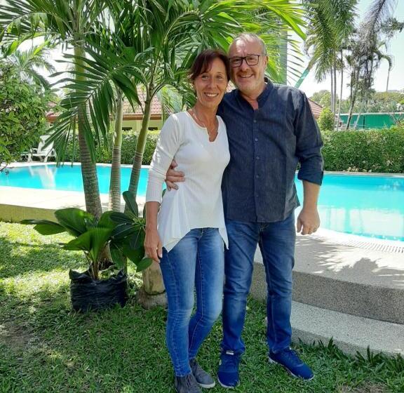 هتل D&k Smiley Phuket Resort