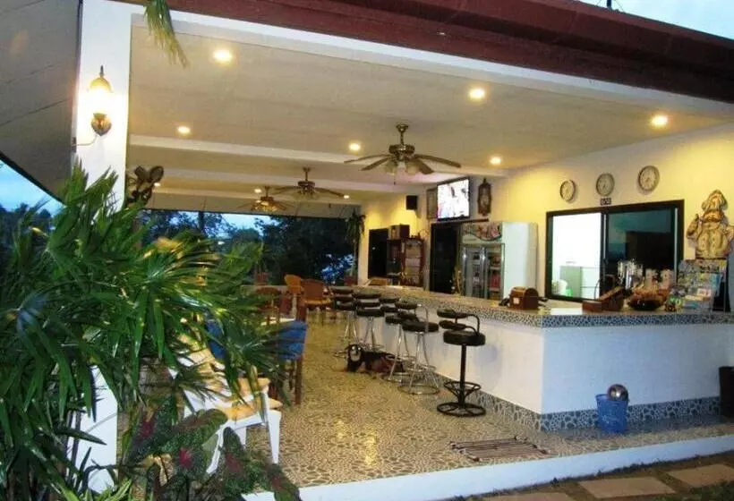 Hotel D&k Smiley Phuket Resort