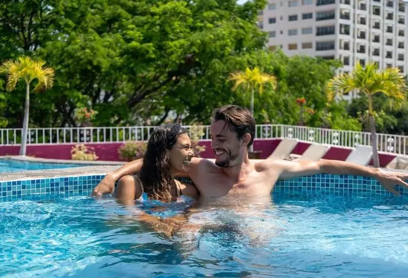 Suites Plaza Del Rio Family Hotel Malecón Centro