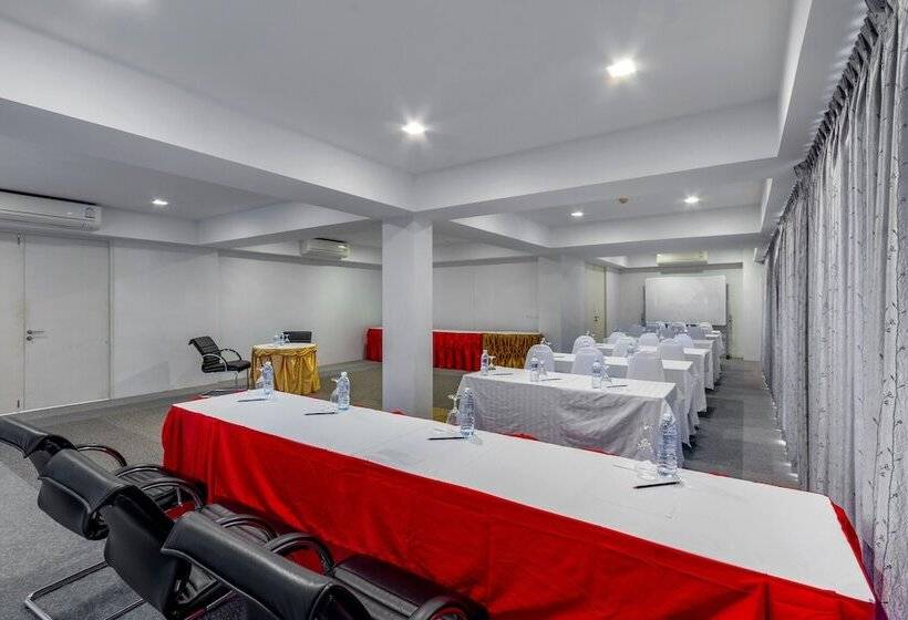 هتل The Lantern Resorts Patong Sha Extra Plus