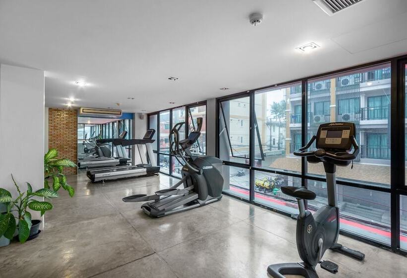 هتل The Lantern Resorts Patong Sha Extra Plus