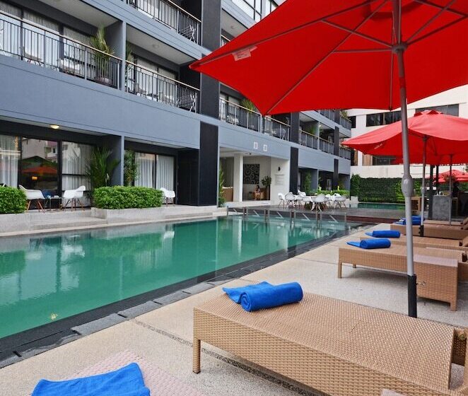 هتل The Lantern Resorts Patong Sha Extra Plus